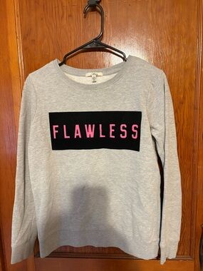 Mavi Light Gray Crewneck Sweatshirt with velvet patch with velvet pink